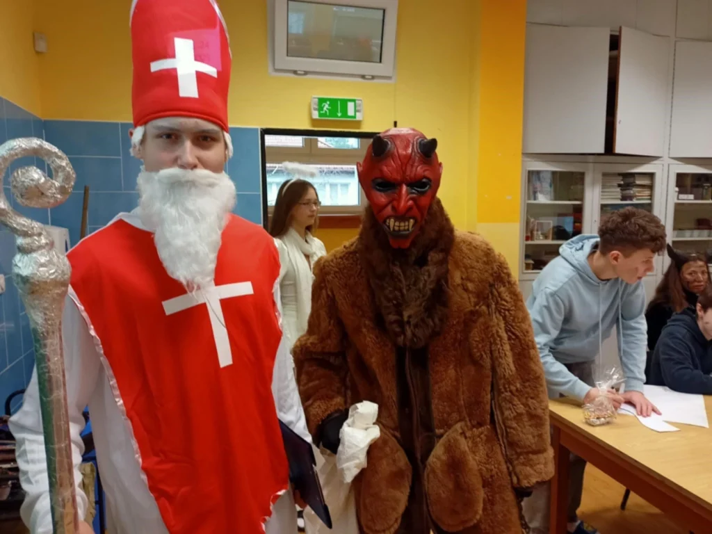 7f165553-e001-4c9b-afbb-f5e16f336e2d